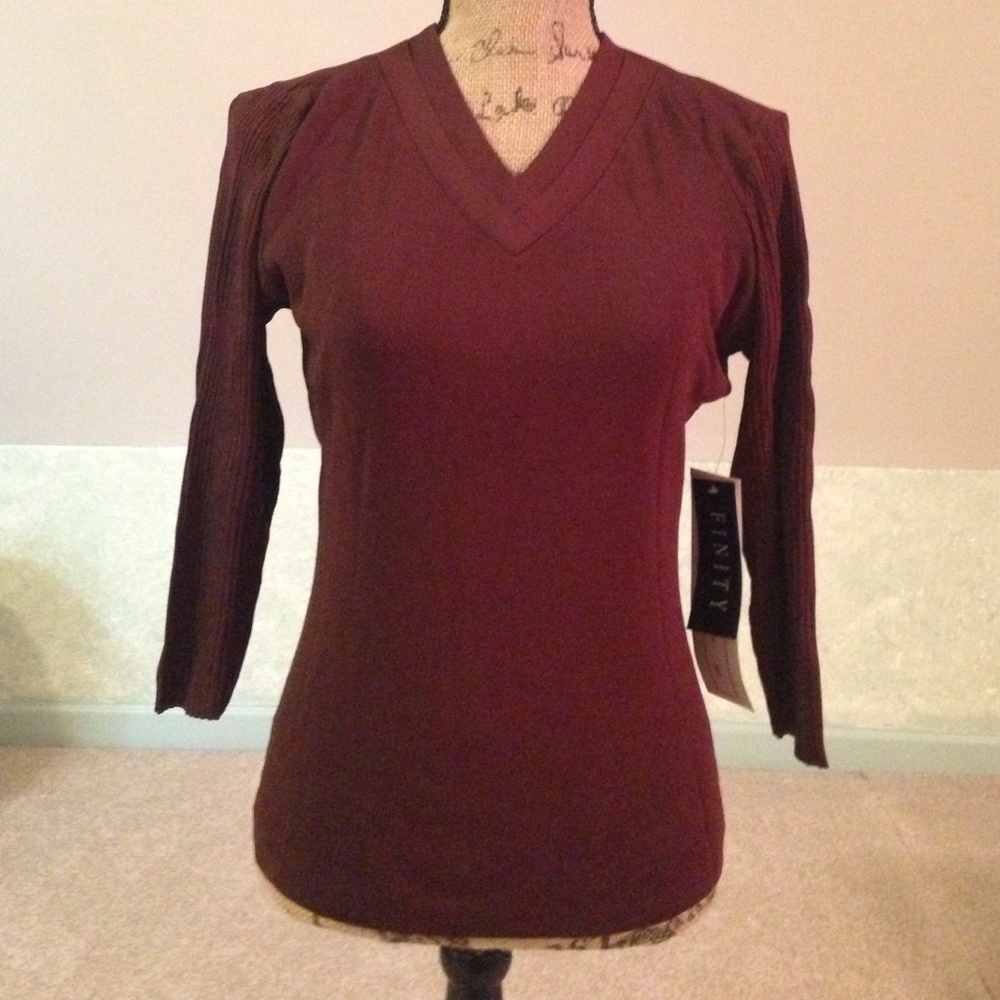 🆕️ Finity brown ladies top NWT Large Petite